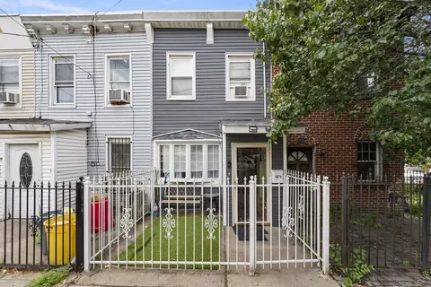 379 Bramhall Ave, Jc Bergen-lafayett, NJ 07302