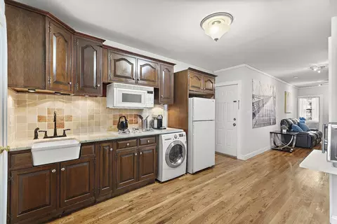 214 Jefferson St #3S, Hoboken, NJ 07030