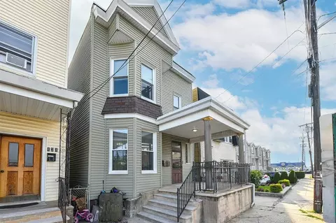 426 Hancock Pl, Fairview, NJ 07022