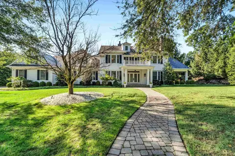 11 Oconnors Ln, Old Tappan, NJ 07675