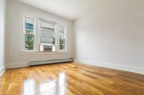 123 Custer Ave, Jersey City, NJ 07305