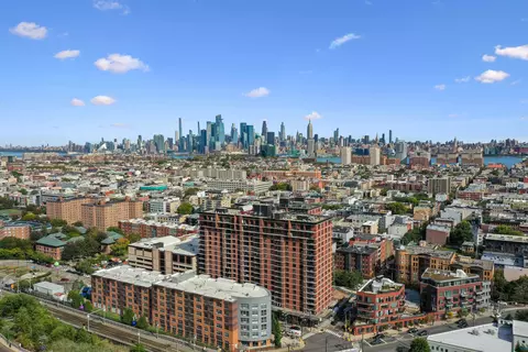 700 1st St #11E, Hoboken, NJ 07030