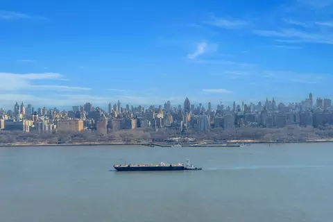 7004 Blvd E #33D, Guttenberg, NJ 07093