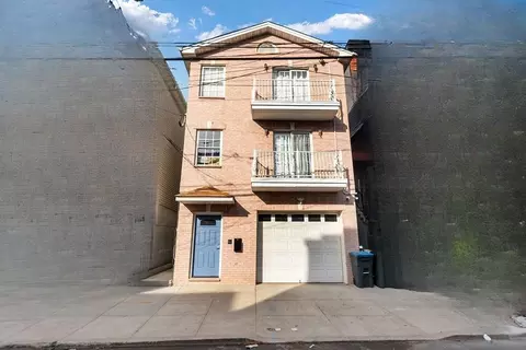 36 Graham St, Jersey City, NJ 07307