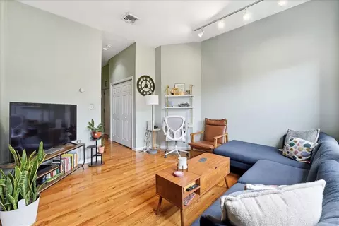 102 Ogden Ave #402, Jersey City, NJ 07307