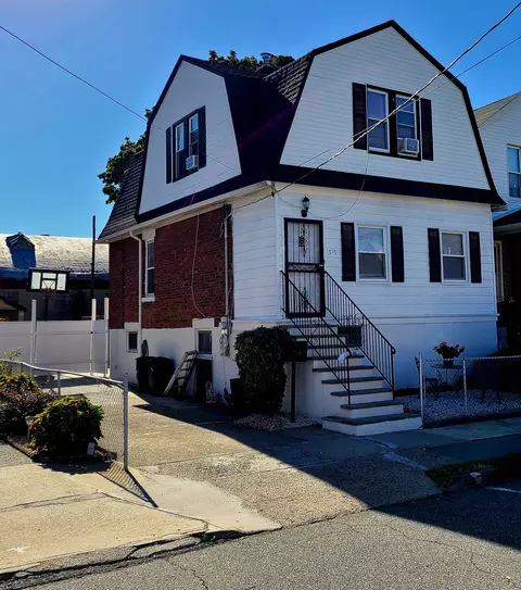 1515 44th St, North Bergen, NJ 07047