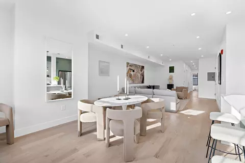 322 3rd St #3, Jersey City, NJ 07302