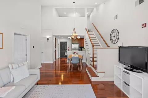 7400 River Rd #447, North Bergen, NJ 07047