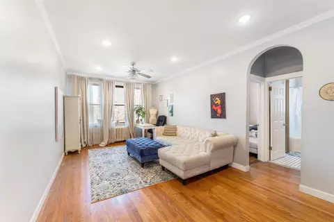 150 37th St #D4, Union City, NJ 07087