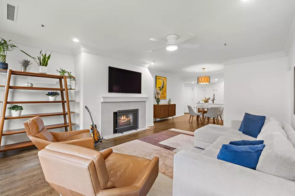 Living - 600 Hudson St #5A, Hoboken, NJ 07030 photo 3 of 4