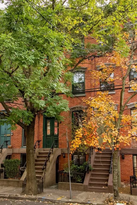 329 5 8th St, Jersey City, NJ 07302