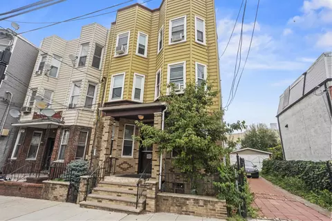 1810 Palisade Ave #2L, Union City, NJ 07087