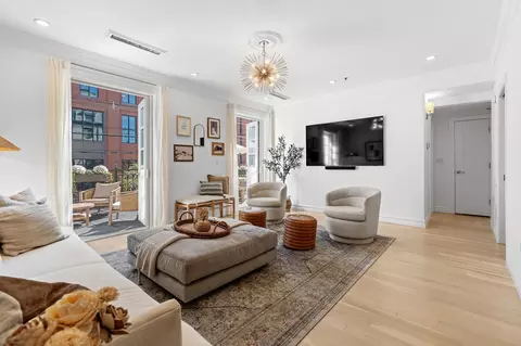 600 Hudson St #2B, Hoboken, NJ 07030