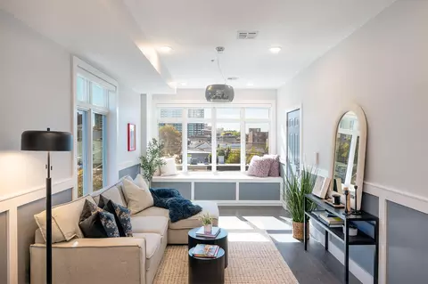 270 St Pauls Ave #4, Jersey City, NJ 07306