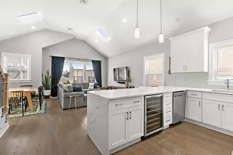 425 New York Ave #2, Jersey City, NJ 07307