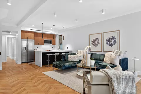 31 Bayview Ave #1, Jersey City, NJ 07305