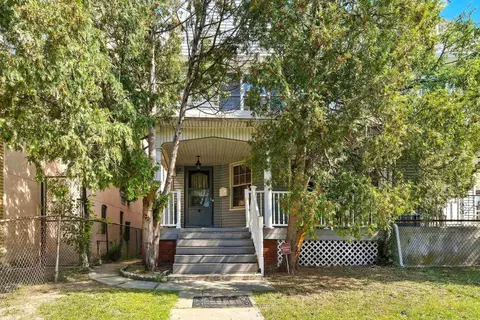68 Danforth Ave, Jersey City, NJ 07305