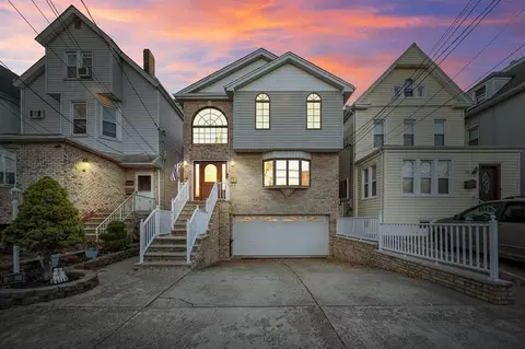 28 W 30th St, Bayonne, NJ 07002