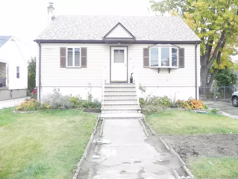 70 Christina St, Little Ferry, NJ 07643