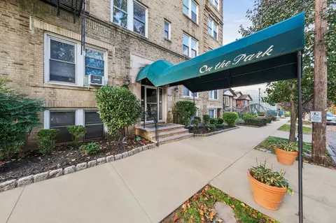 122 W 39th St #B2, Bayonne, NJ 07002
