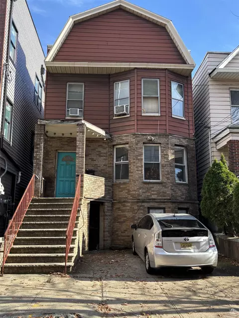 204 Sherman Ave, Jersey City, NJ 07307