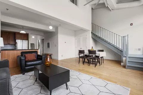 300 Communipaw Ave #219., Jersey City, NJ 07304