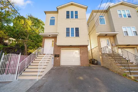71 Woodlawn Ave, Jersey City, NJ 07305