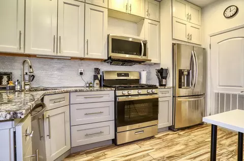 70 Park Ave #7, Hoboken, NJ 07030