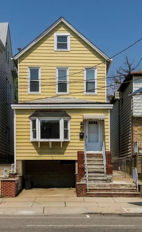 291 Avenue C, Bayonne, NJ 07002