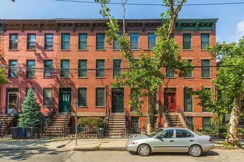 206 8th St, Jersey City, NJ 07302