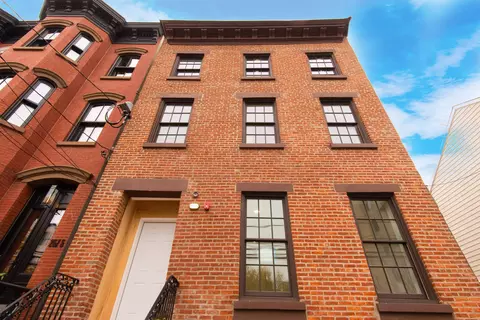 259 York St #2, Jersey City, NJ 07302