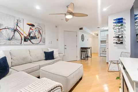 330 Monroe St #3R, Hoboken, NJ 07030