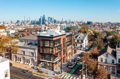 10 South St #402, Jersey City, NJ 07307