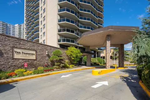 2077 Center Ave #9B, Fort Lee, NJ 07024