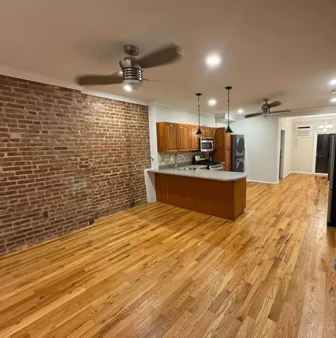 353 5th St, Jersey City, NJ 07302