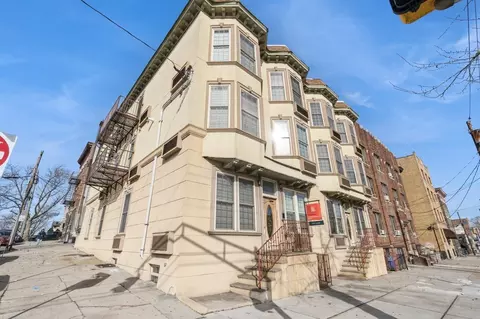 3683 John F Kennedy Blvd #2, Jersey City, NJ 07307
