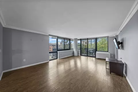 700 Grove St #4B, Jersey City, NJ 07310