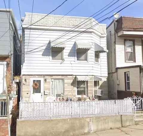 176 Thorne St, Jersey City, NJ 07307
