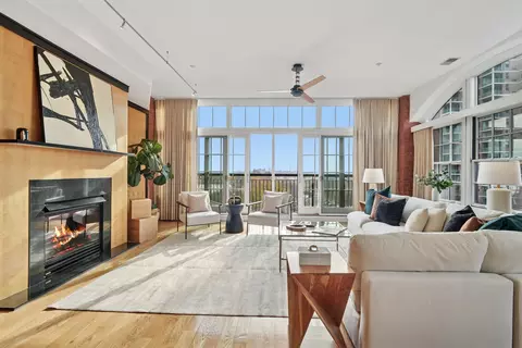 174 Washington St #4G, Jersey City, NJ 07302