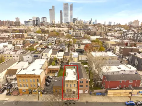 12 Wright Ave, Jersey City, NJ 07306