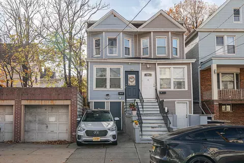 48 A East 40th St, Bayonne, NJ 07002