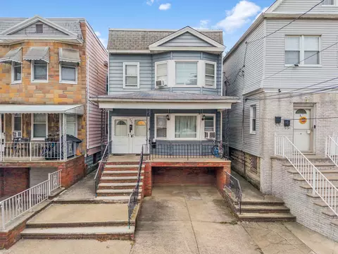 596 Avenue A, Bayonne, NJ 07002