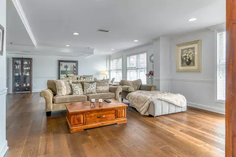 70 Adams St #5M, Hoboken, NJ 07030