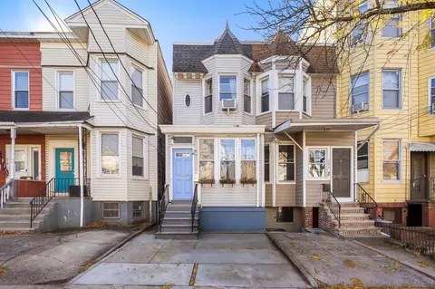 423 Fairmount Ave, Jersey City, NJ 07306