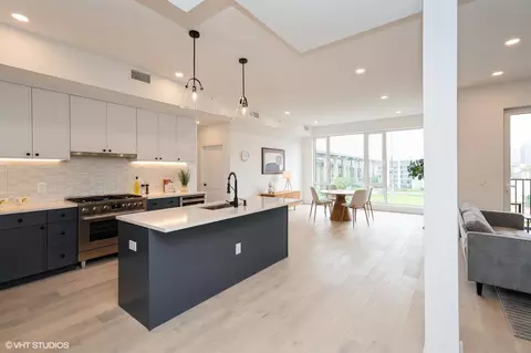 425 3rd St #404, Jersey City, NJ 07302