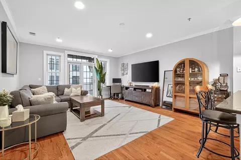 904 Jefferson St #5C, Hoboken, NJ 07030