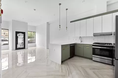 322 3rd St #1, Jersey City, NJ 07302