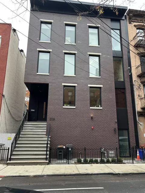 206 3rd St, Hoboken, NJ 07030
