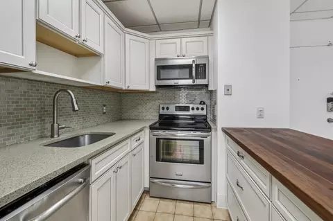 279 Clark St #A7, Hackensack, NJ 07601 photo 2