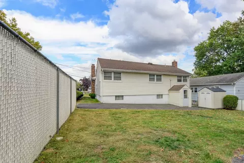 149 Charles St, Secaucus, NJ 07094 photo 32
